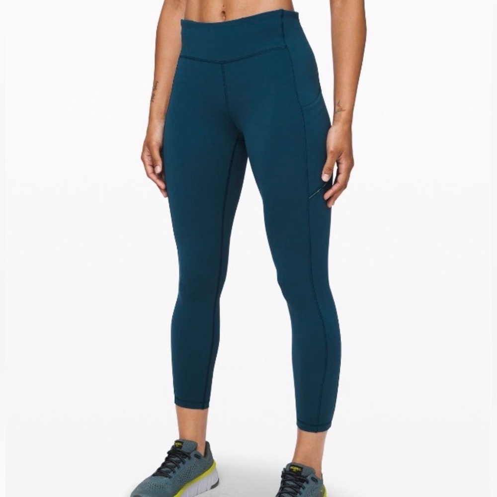 Set of 2 Women’s Lululemon Speed Up Mid-Rise Tight 25”, size 6